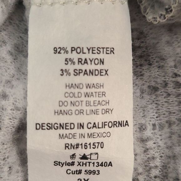 Women's Grey & White Sweater Small-3XL - Picture 9 of 9